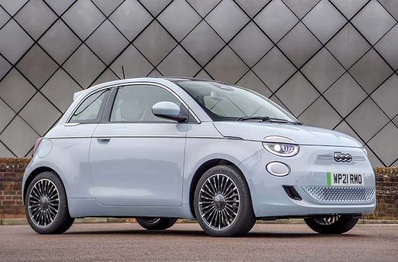 best-small-evs-2021-fiat-500-electric