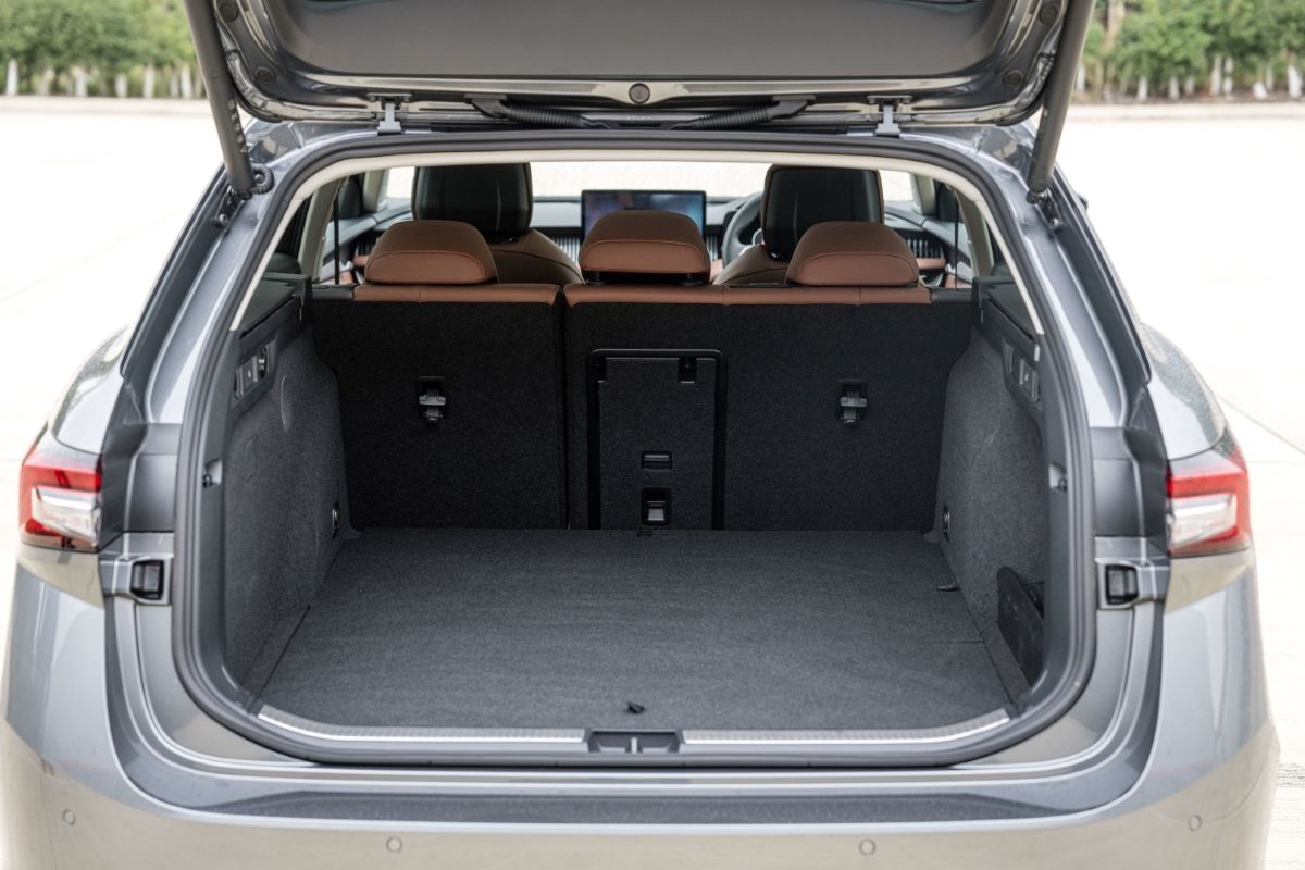 Skoda Superb boot