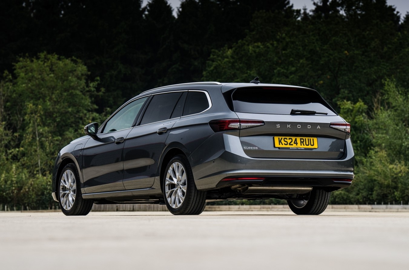 Skoda Superb rear static