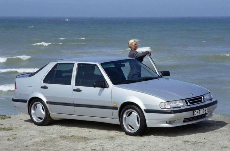Future classics - Saab 900
